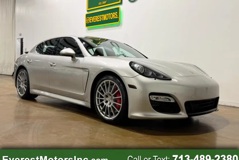 2013 Porsche Panamera GTS photo 1