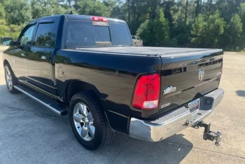 2015 Ram 1500 Big Horn photo 3