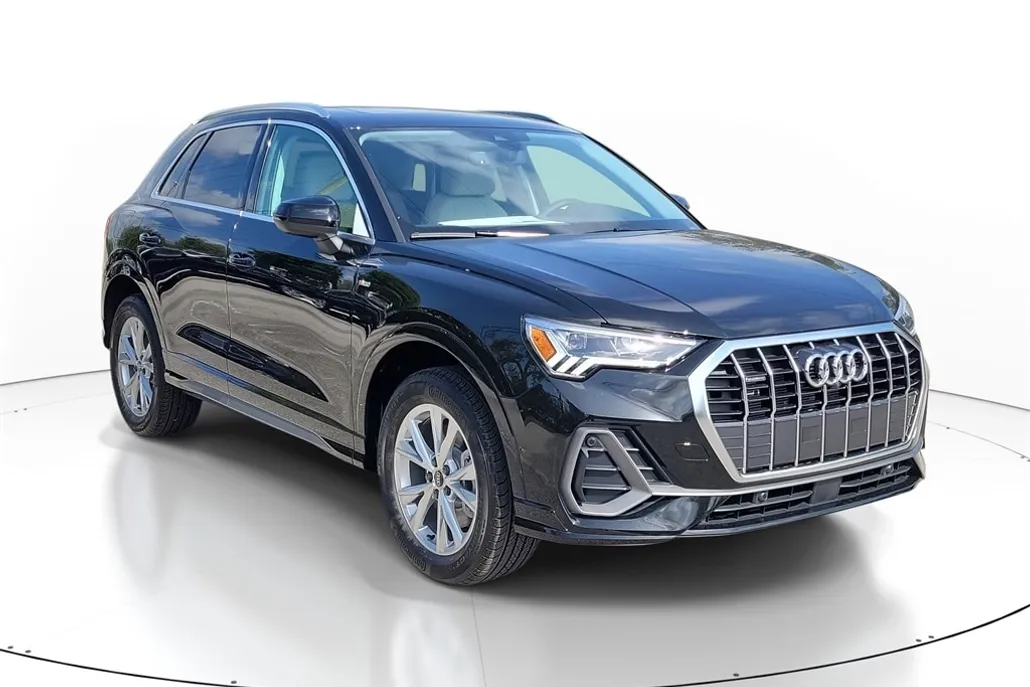 2025 Audi Q3 Premium Plus photo 1