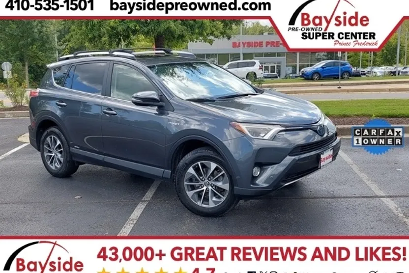 2016 Toyota RAV4 Hybrid XLE photo 1