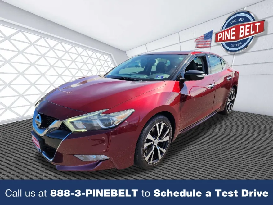 2017 Nissan Maxima SV photo 1