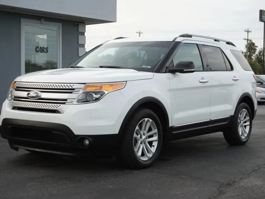 2015 Ford Explorer XLT Sport photo 1
