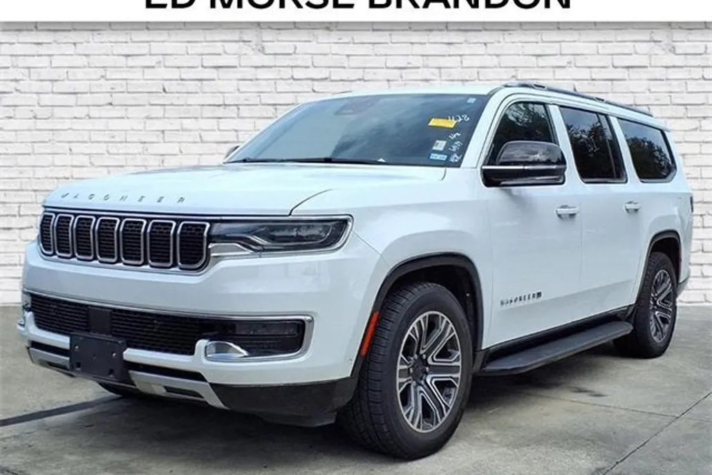 2023 Jeep Wagoneer L Series II photo 1
