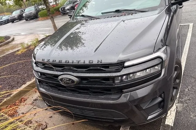 2023 Ford Expedition MAX Limited photo 1