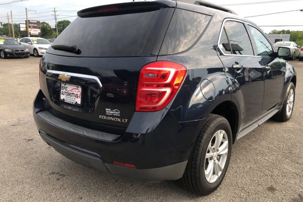 2016 Chevrolet Equinox LT photo 1