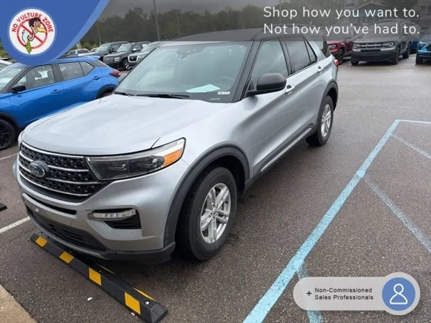 2020 Ford Explorer XLT photo 1