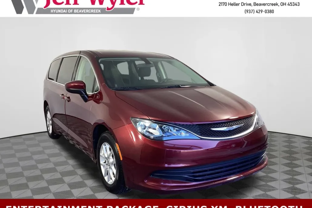 2019 Chrysler Pacifica LX photo 1