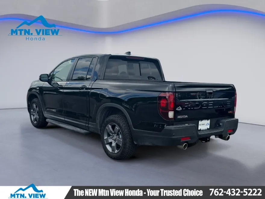2025 Honda Ridgeline TrailSport photo 1