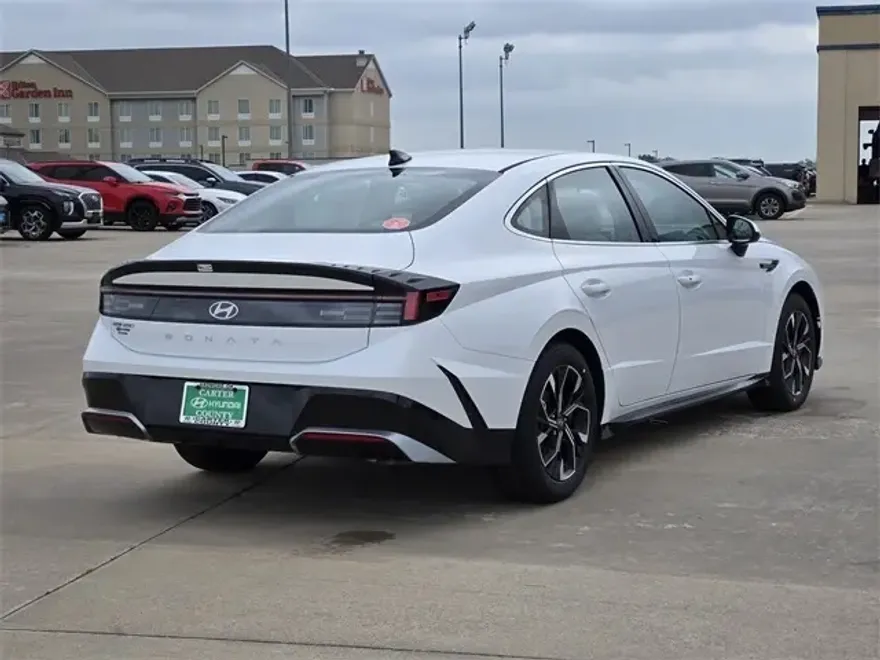 2025 Hyundai Sonata SEL photo 7