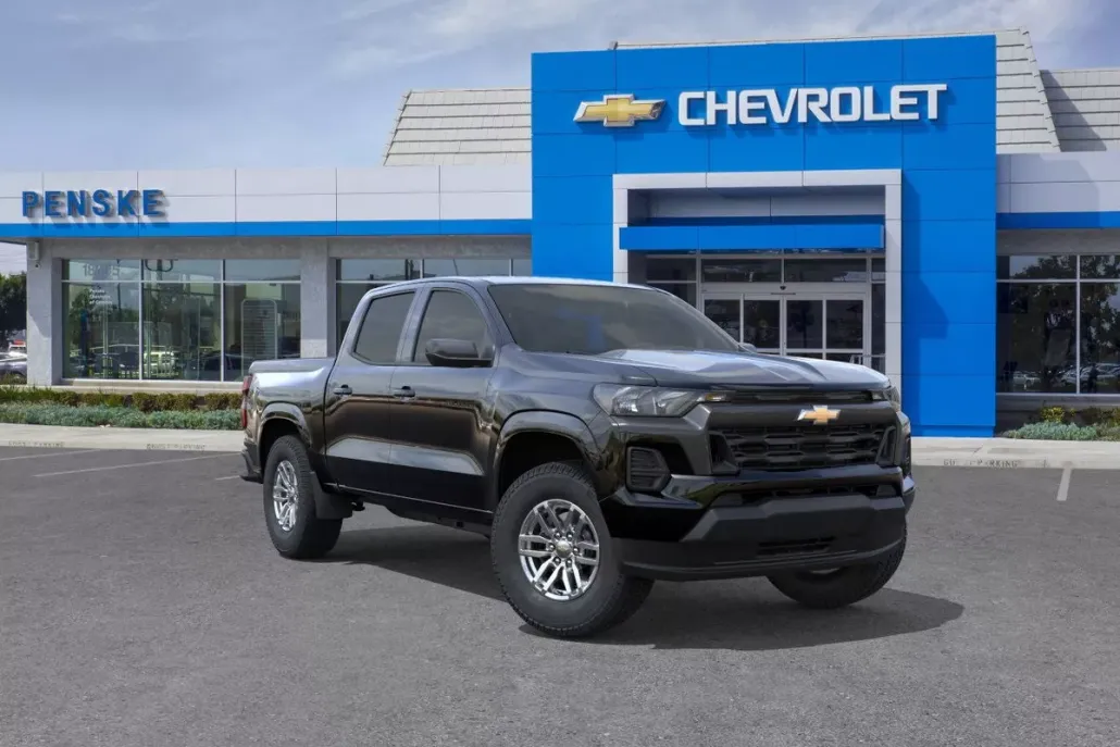 2026 Chevrolet Colorado LT photo 1
