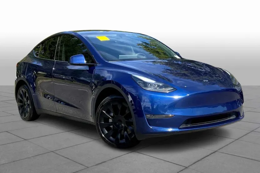 2024 Tesla Model Y Long Range photo 1
