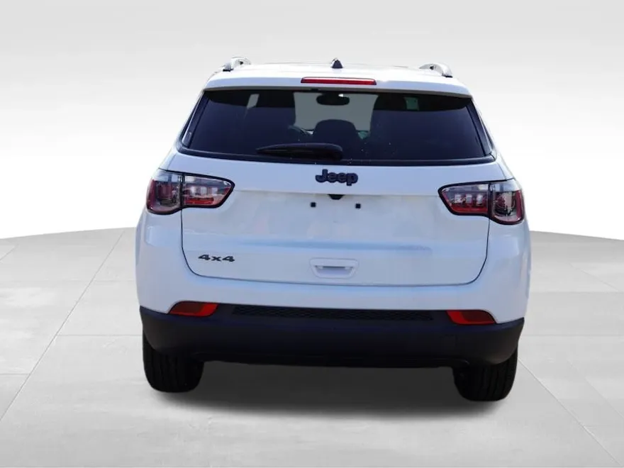 2025 Jeep Compass Latitude photo 1