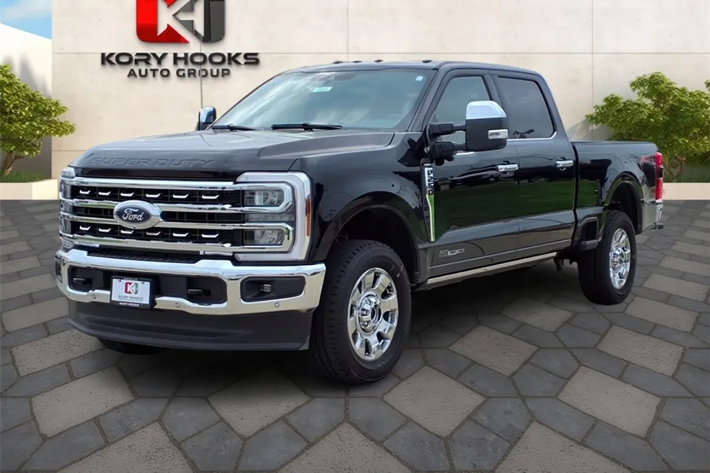 2025 Ford F-250 Lariat photo 1