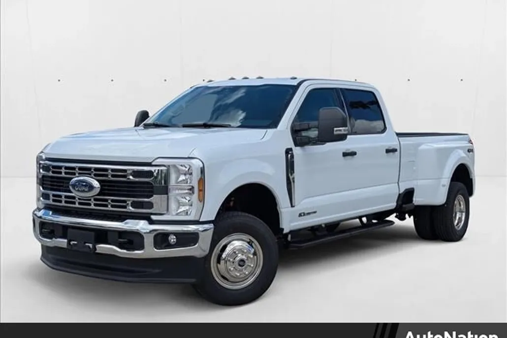 2026 Ford F-350 XLT photo 1