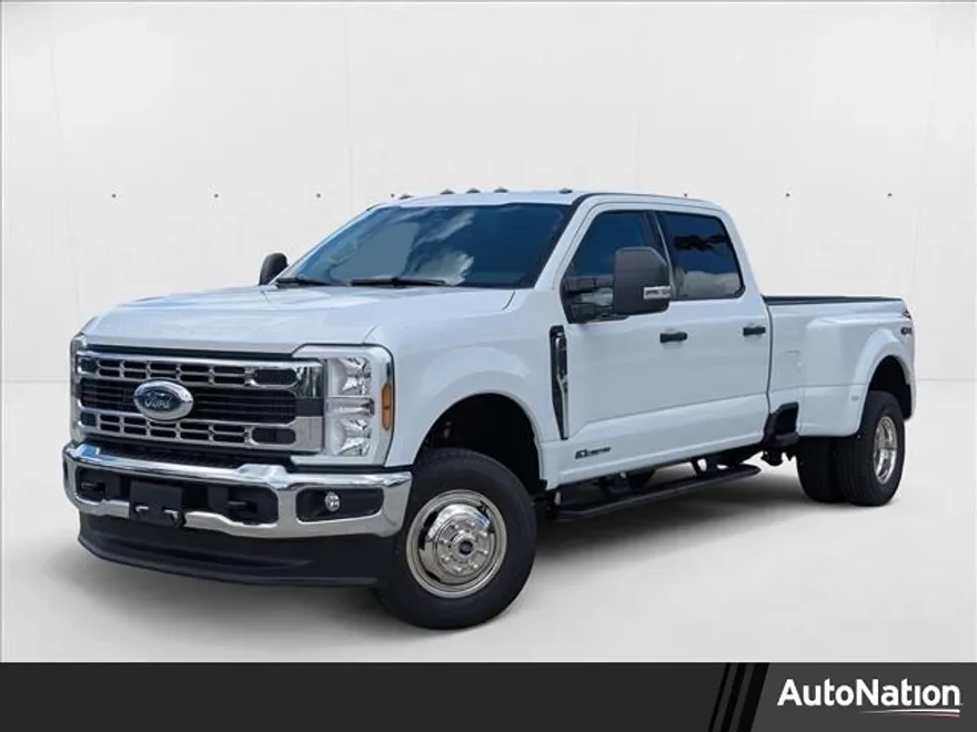 2026 Ford F-350 XLT photo 1