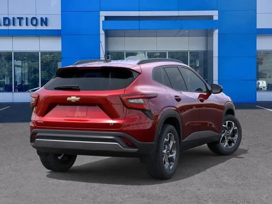 2026 Chevrolet Trax LT photo 1