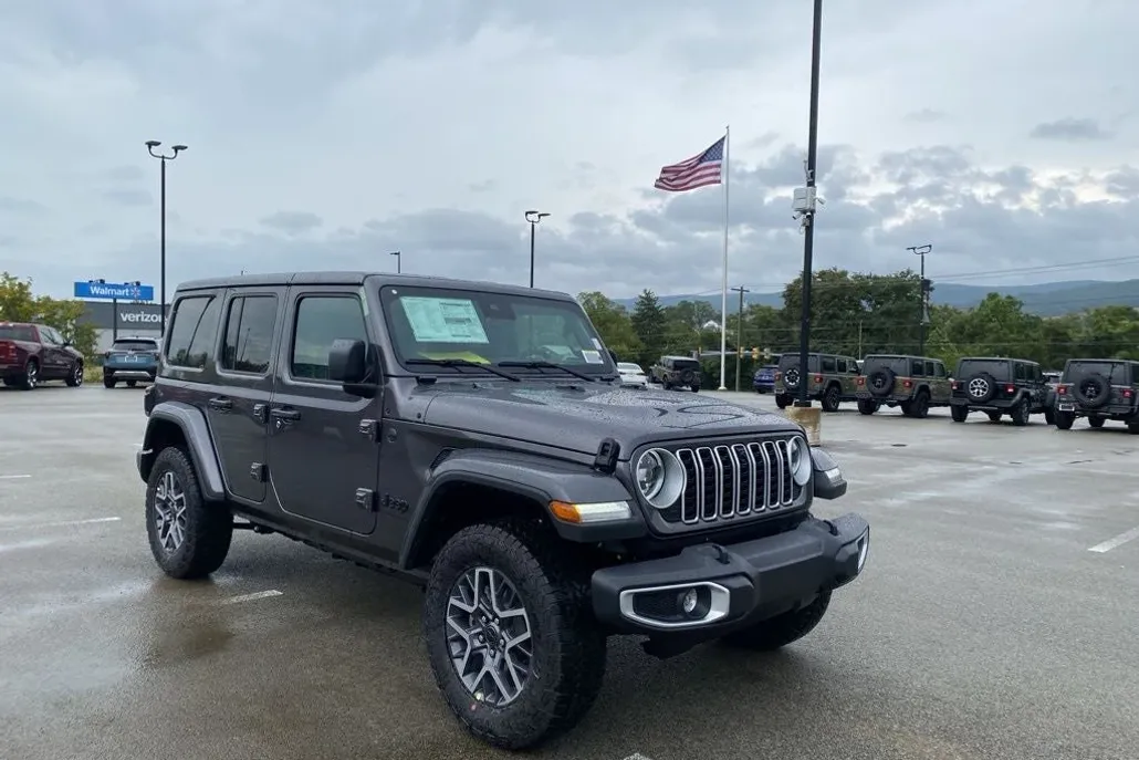 2025 Jeep Wrangler Sahara photo 1