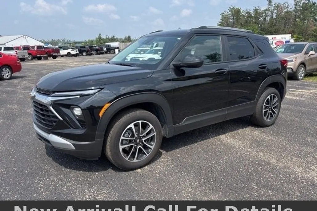2025 Chevrolet Trailblazer LT photo 1