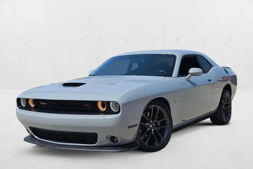 2022 Dodge Challenger R/T Scat Pack photo 1