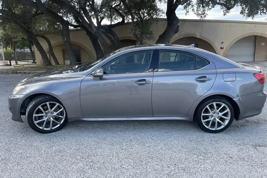 2012 Lexus IS 250 photo 1