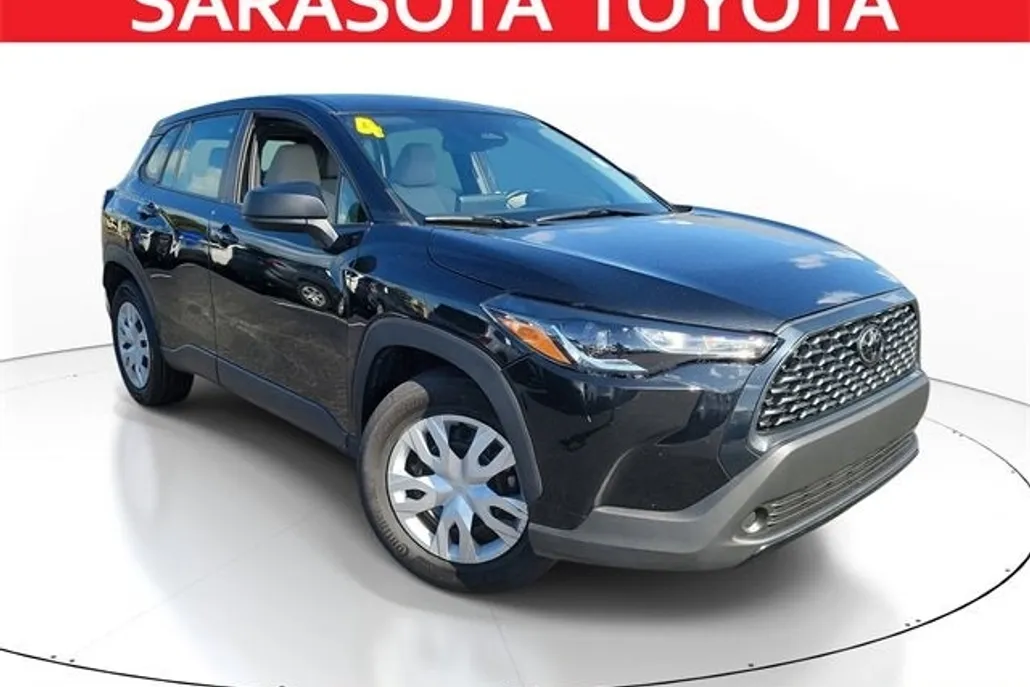 2024 Toyota Corolla Cross L photo 1