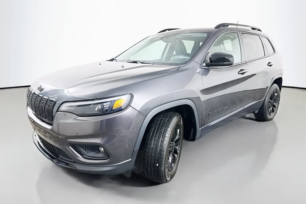 2023 Jeep Cherokee Altitude Lux photo 1