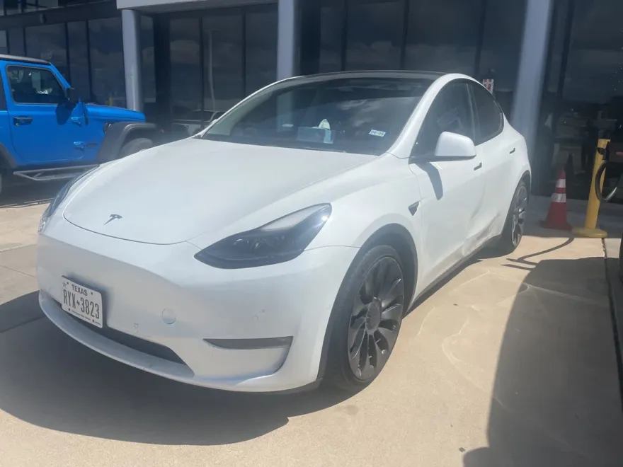 2022 Tesla Model Y Performance photo 1