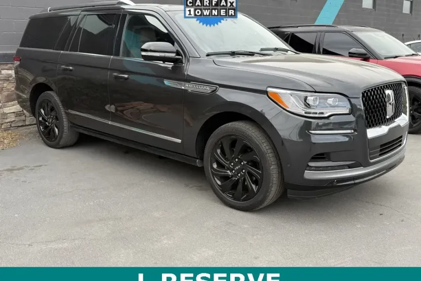 2023 Lincoln Navigator L Reserve photo 1