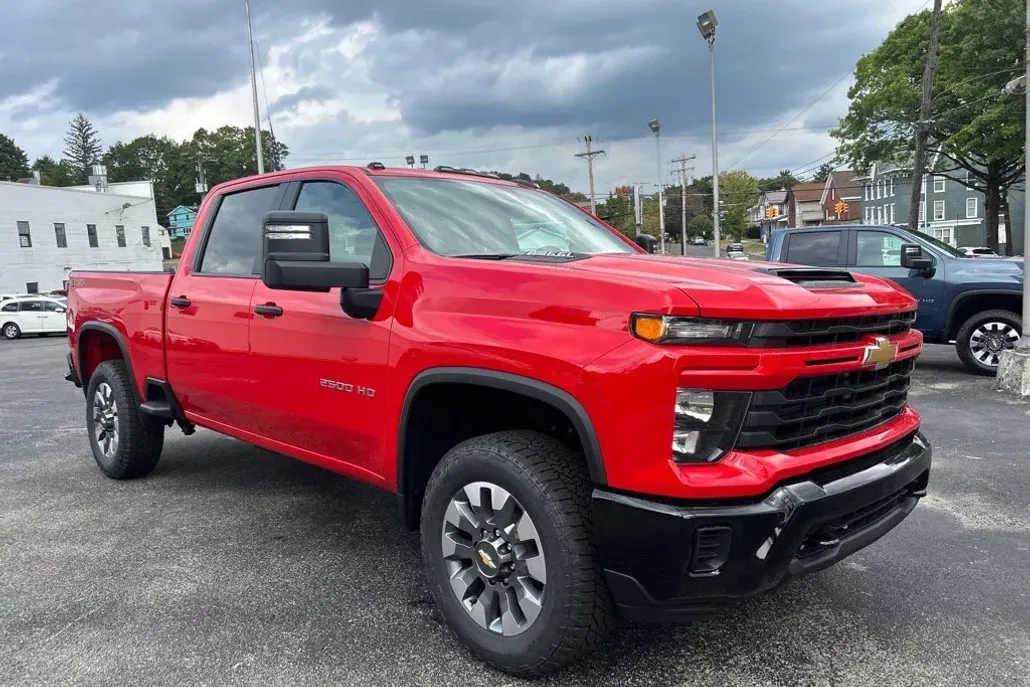 2026 Chevrolet Silverado 2500HD Custom photo 1