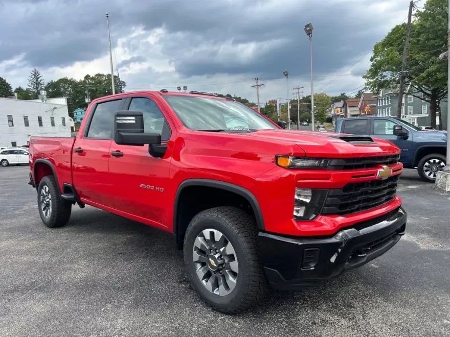 2026 Chevrolet Silverado 2500HD Custom photo 1