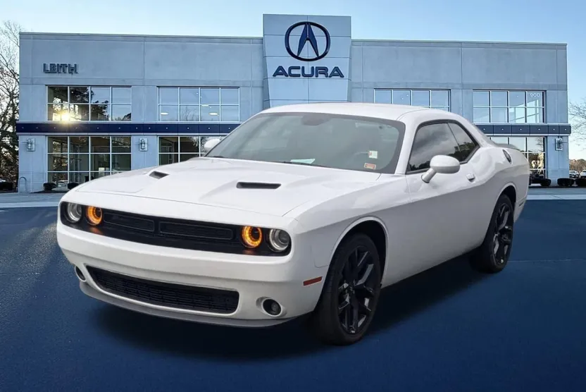 2020 Dodge Challenger SXT photo 1