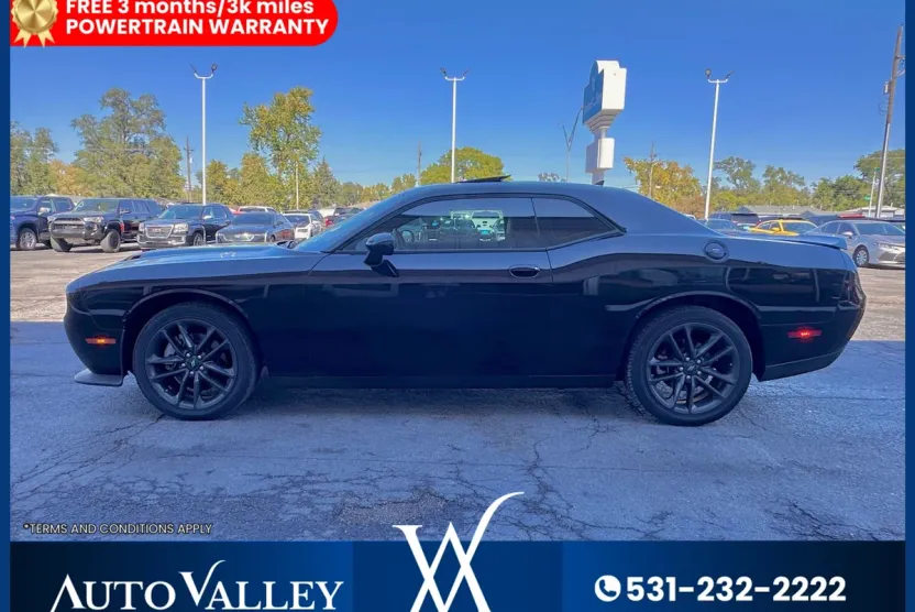 2022 Dodge Challenger GT photo 1