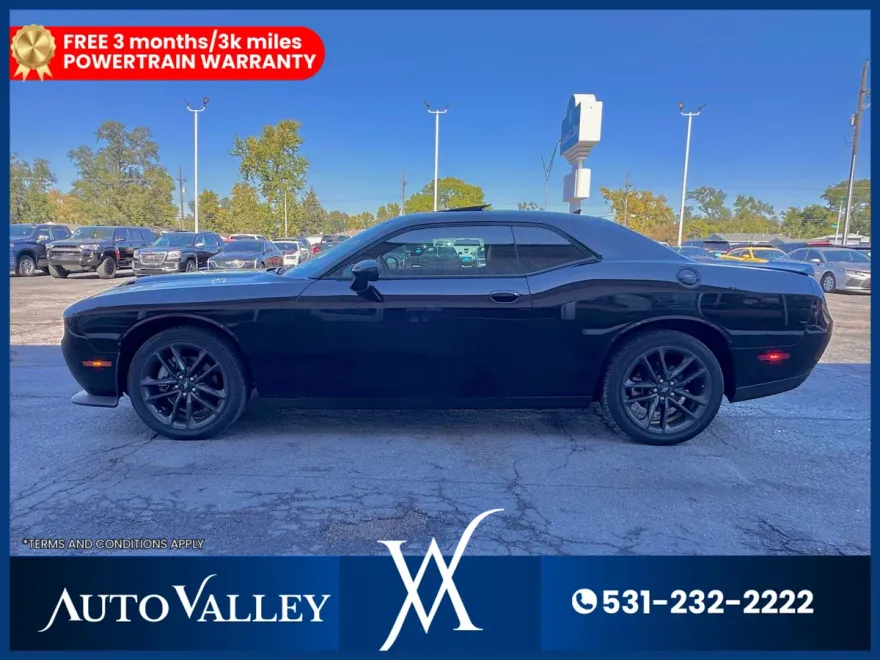 2022 Dodge Challenger GT photo 1