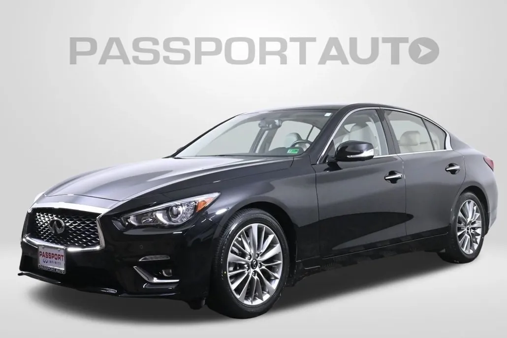 2022 Infiniti Q50 LUXE photo 1