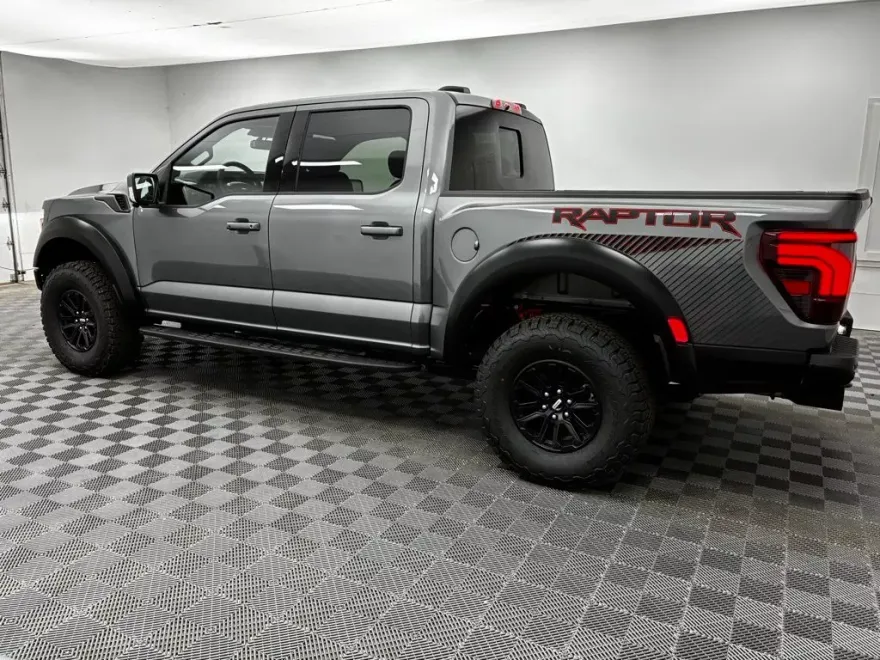 2025 Ford F-150 Raptor photo 1