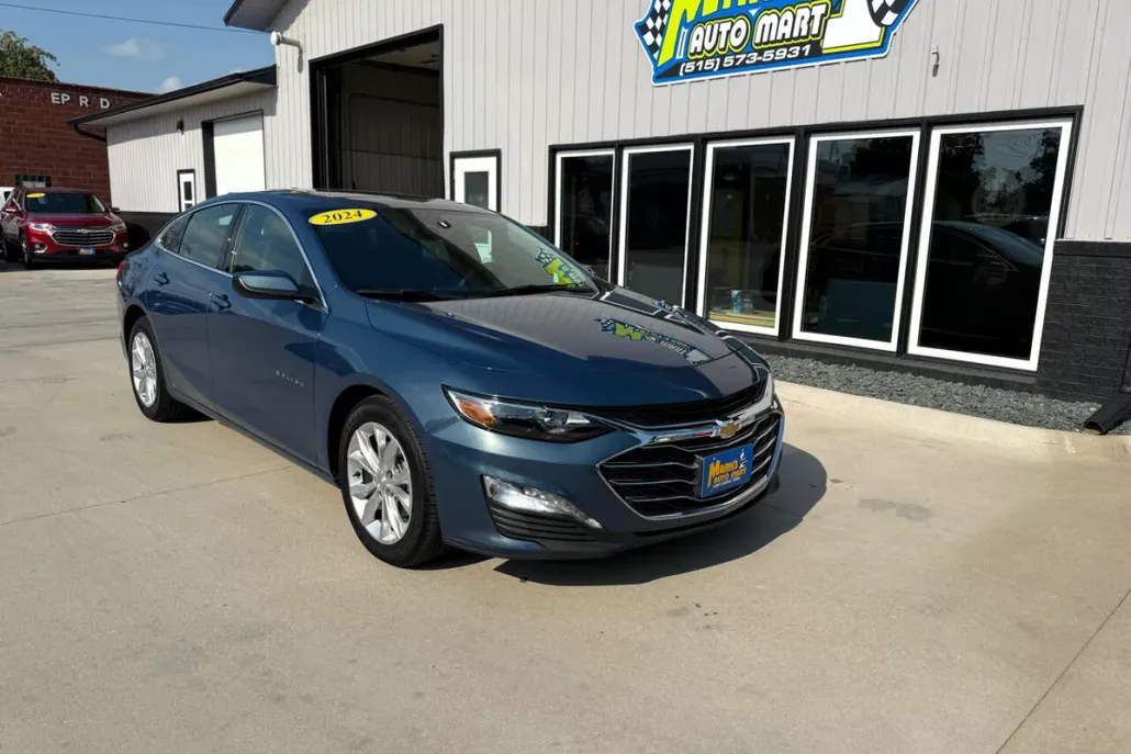 2024 Chevrolet Malibu 1LT photo 1