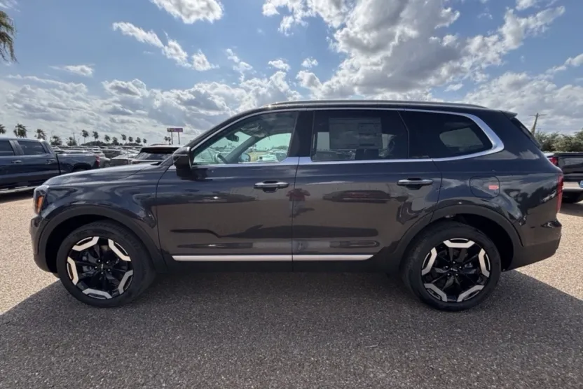 2025 Kia Telluride EX photo 1