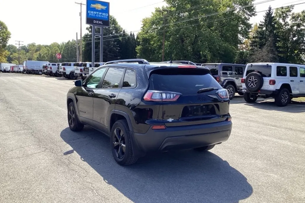 2020 Jeep Cherokee Altitude photo 1