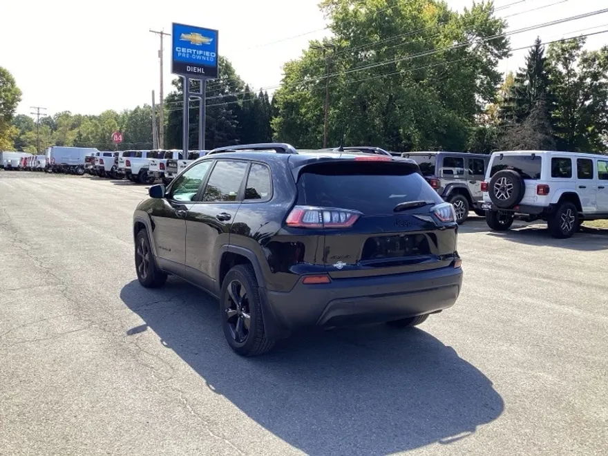 2020 Jeep Cherokee Altitude photo 1