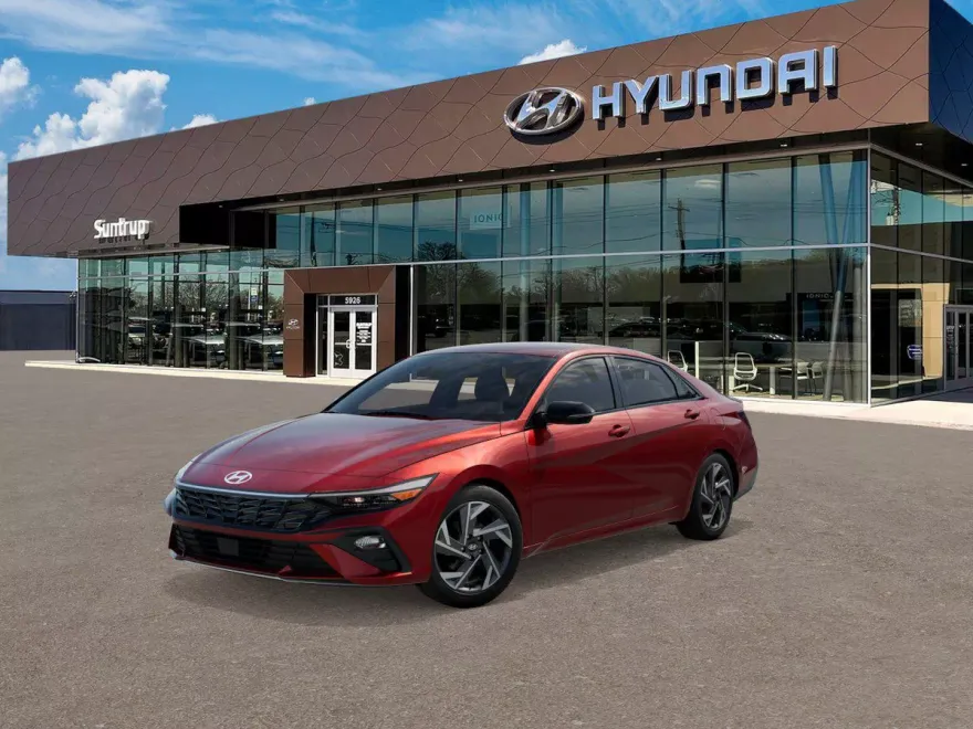 2025 Hyundai Elantra SEL Sport photo 1