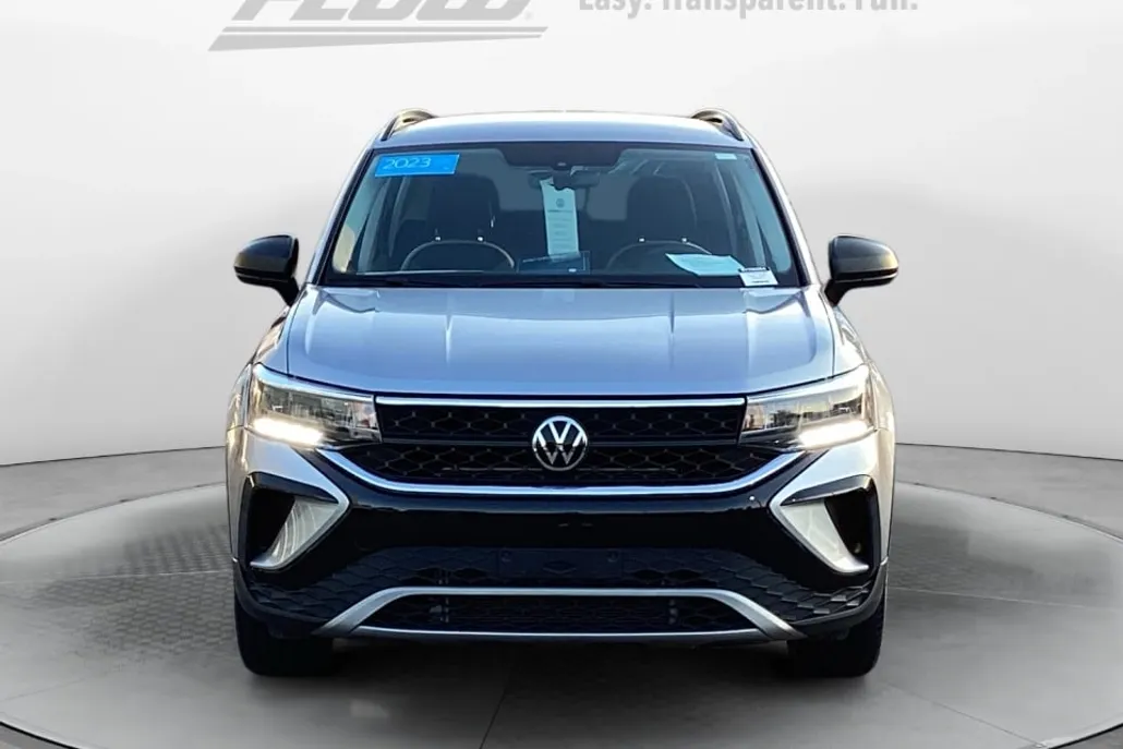 2023 Volkswagen Taos S photo 1