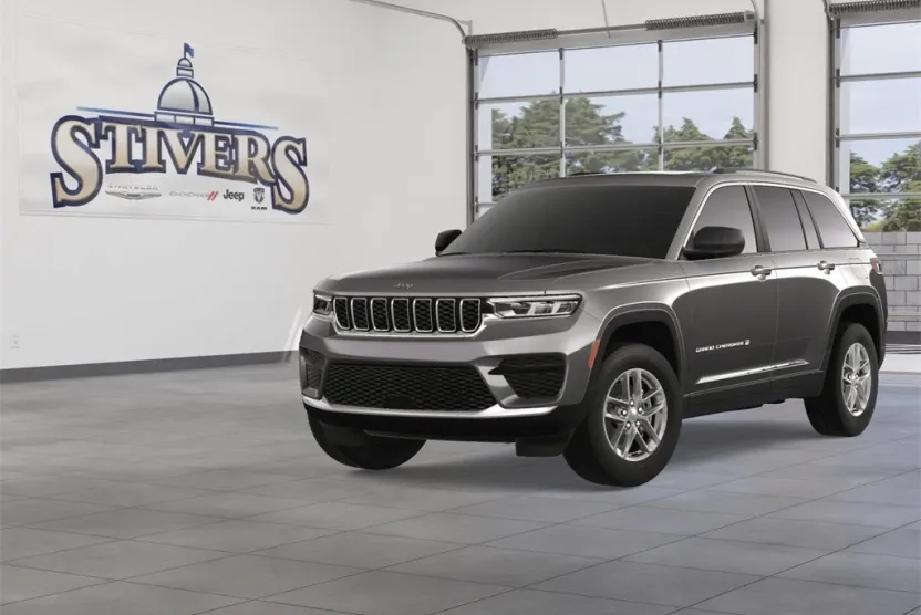 2025 Jeep Grand Cherokee Laredo photo 1