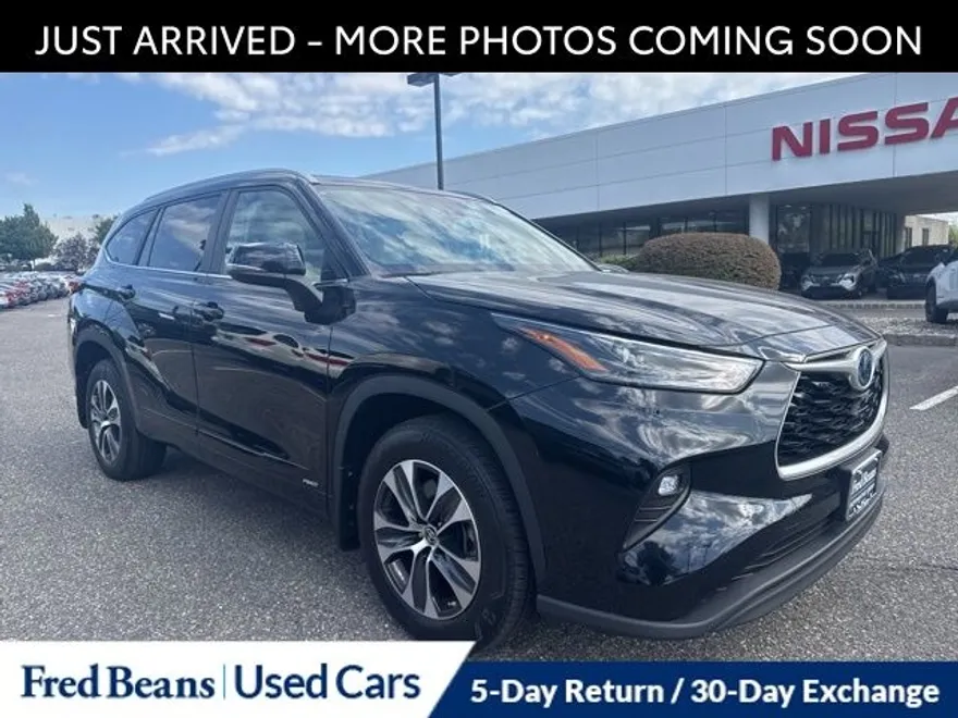 2023 Toyota Highlander Hybrid XLE photo 1