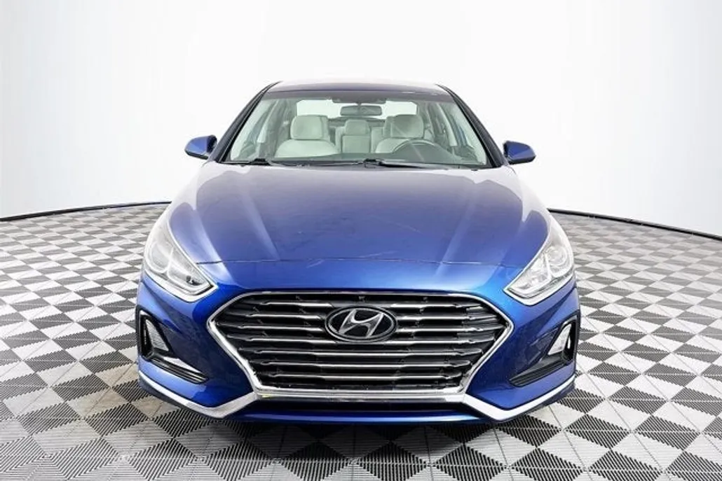2018 Hyundai Sonata SE photo 1