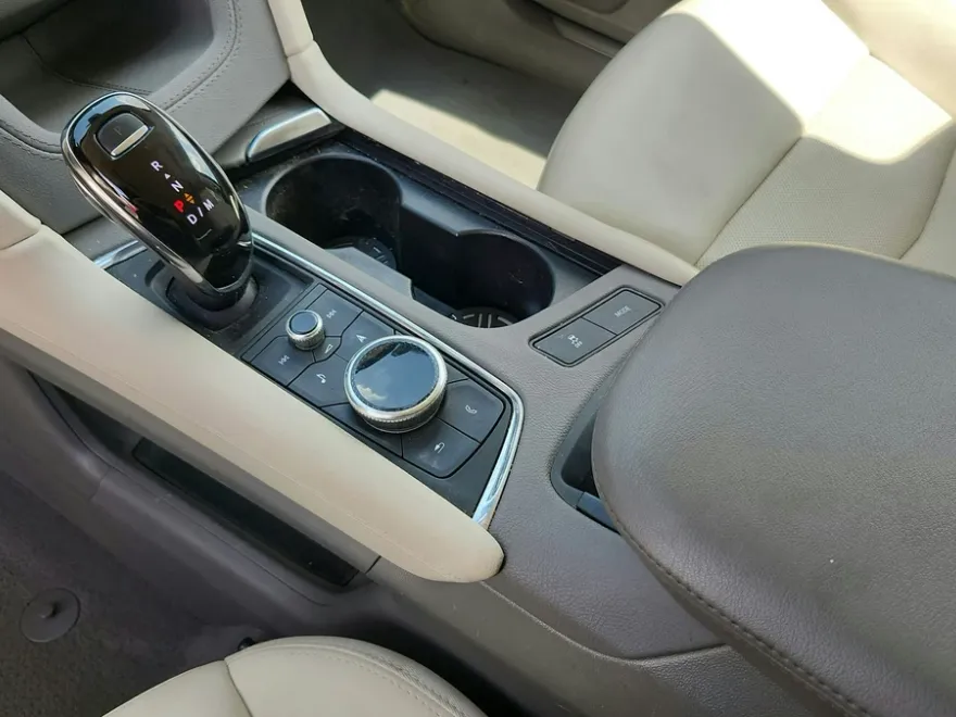 2021 Cadillac XT5 Premium Luxury photo 1