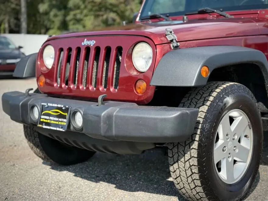 2010 Jeep Wrangler Unlimited Sport photo 1