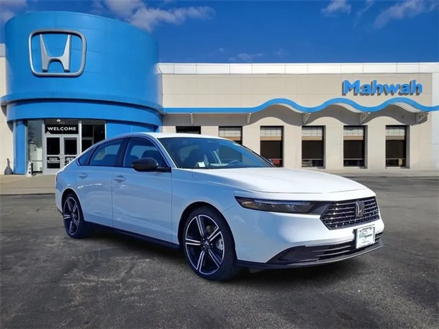 2025 Honda Accord Hybrid Sport photo 1