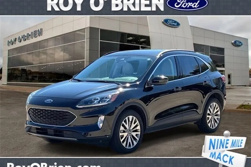2022 Ford Escape Titanium photo 1