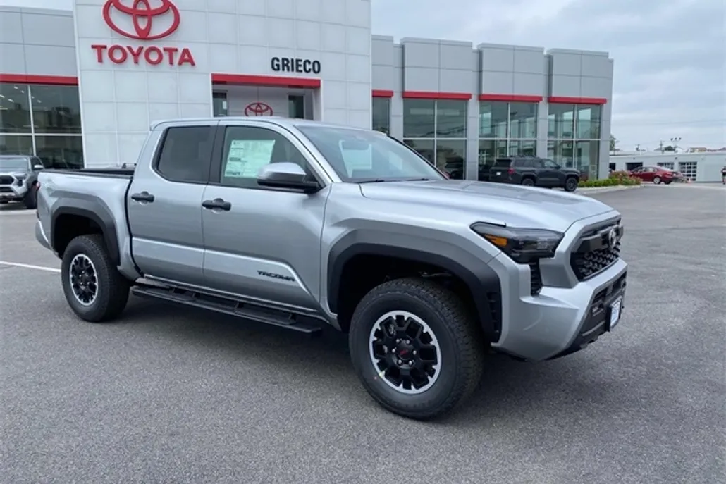 2025 Toyota Tacoma TRD Off-Road 4x4 Double Cab photo 1