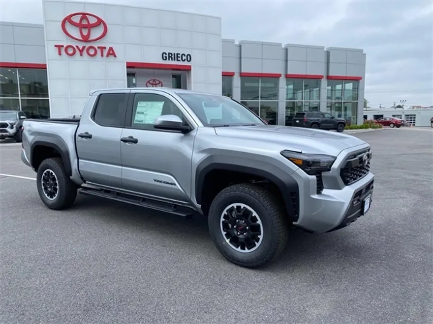 2025 Toyota Tacoma TRD Off-Road 4x4 Double Cab photo 1